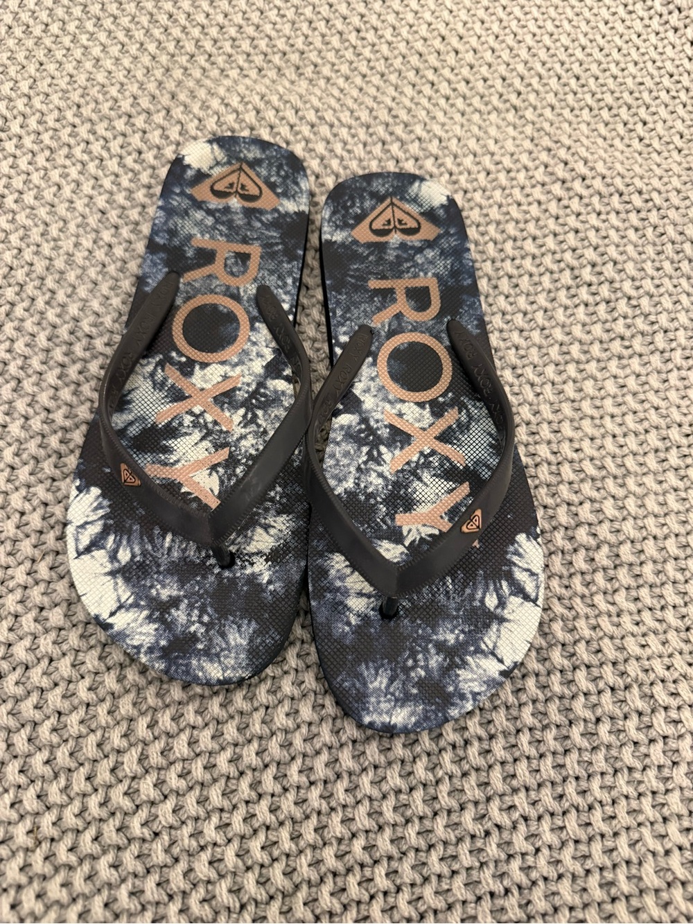 Roxy Women's Navy Tie-Dye Flip Flops with Rose-Gold Logo